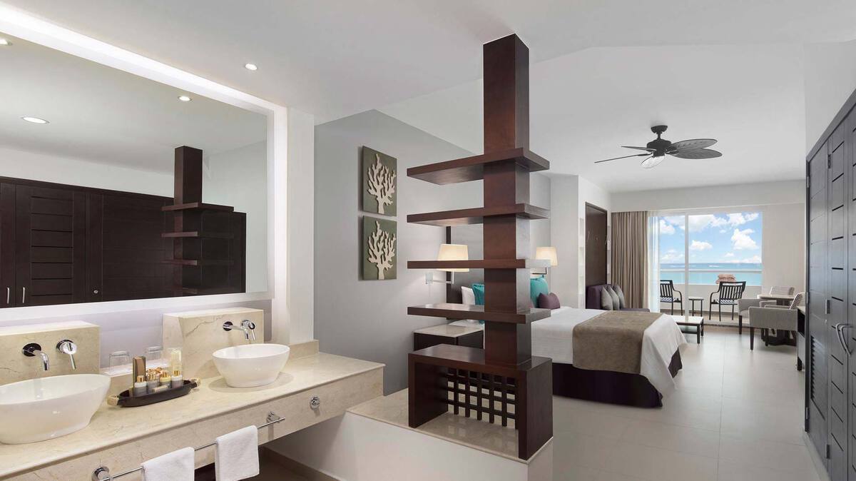 Overflow Hotel for 2 - May 26