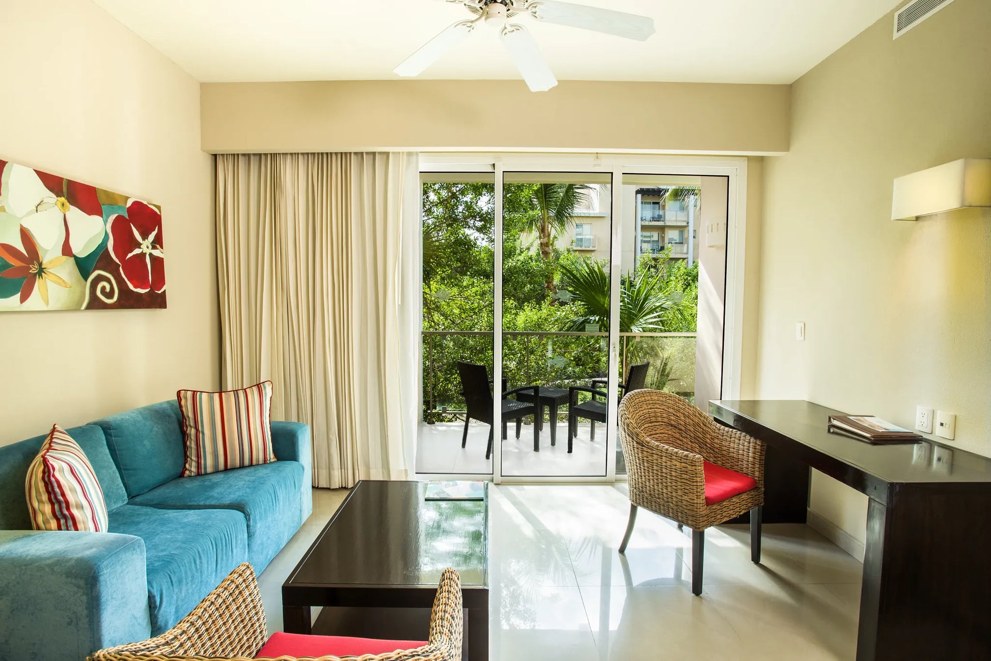 Tropical View for 1 - Nov 25