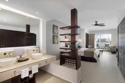 Overflow Hotel for 2 - May 26